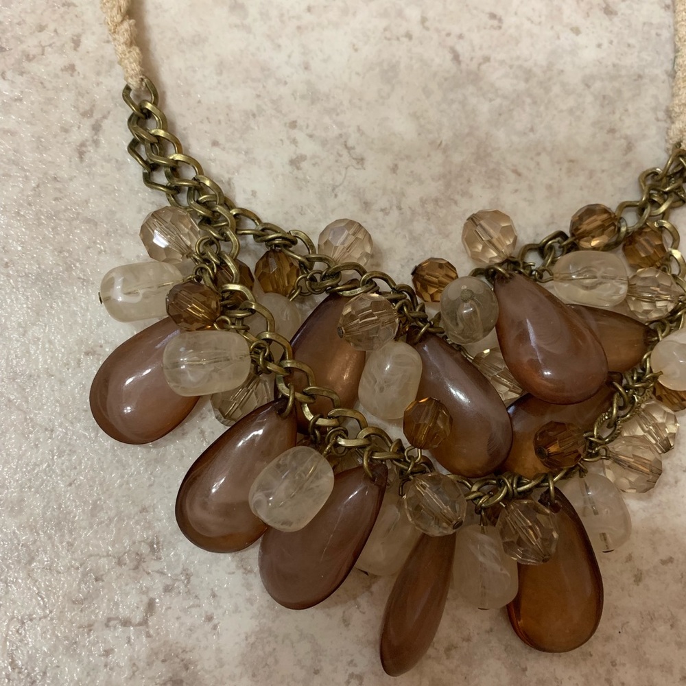 Loft statement necklace - Picture 2 of 3